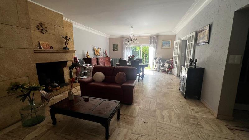 Maison - 427 m² - 11 pièces