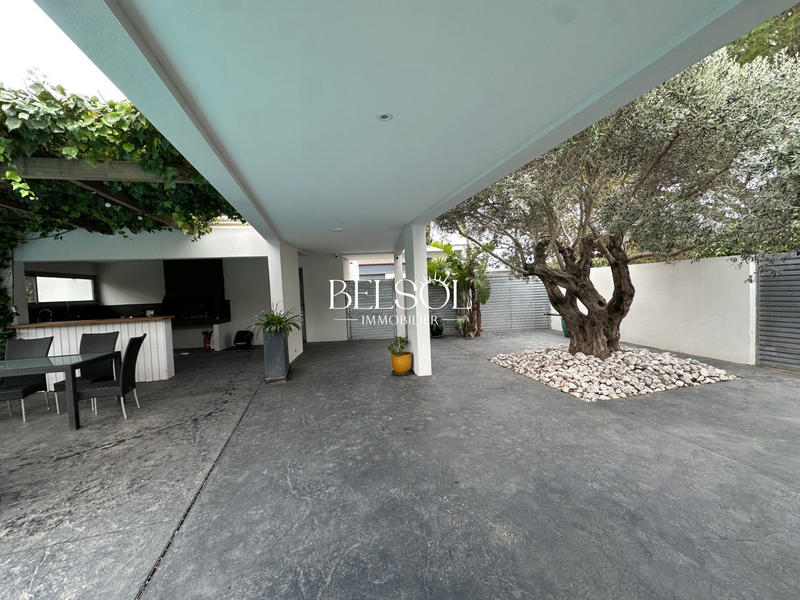 Villa - 180 m² - 5 pièces