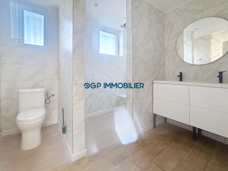 Maison - 180 m² - 6 pièces