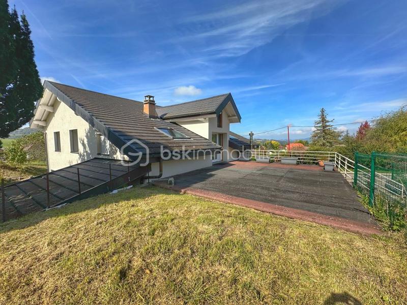 Propriété - 220 m² - 6 pièces