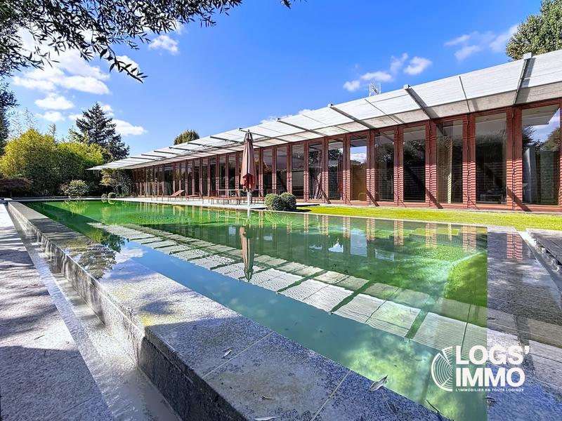 Maison contemporaine - 245 m² - 7 pièces