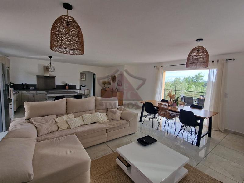 Villa - 100 m² - 4 pièces