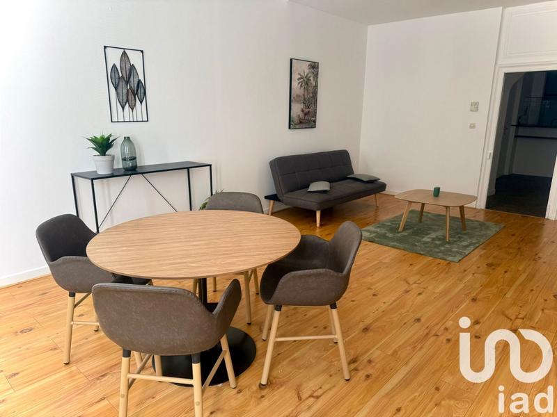 Appartement - 81 m² - 2 pièces