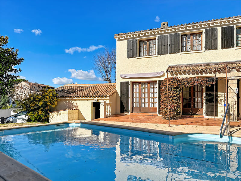 Maison - 111 m² - 5 pièces