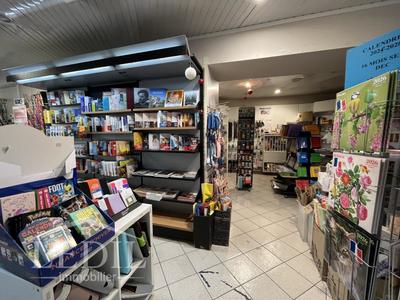 Local commercial - 157 m² - 1 pièce