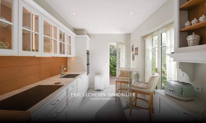 Maison - 200 m² - 8 pièces