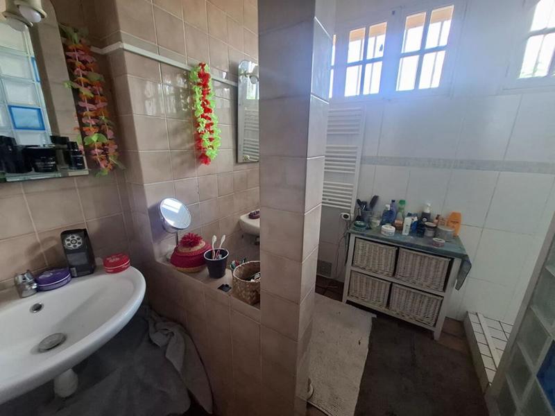 Villa - 211 m² - 9 pièces