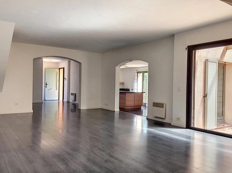 Villa - 209 m² - 5 pièces