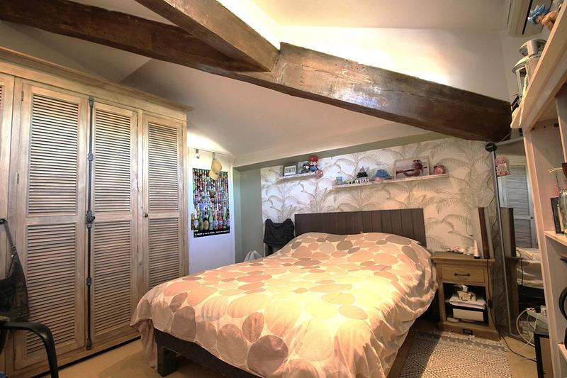 Appartement - 92 m² - 4 pièces