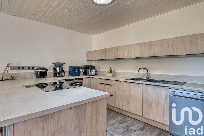 Maison - 232 m² - 10 pièces