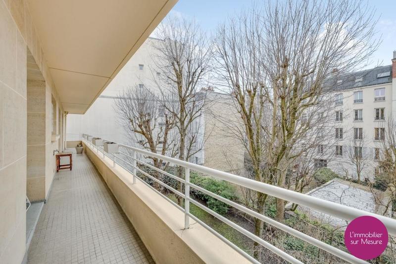 Appartement - 98 m² - 5 pièces