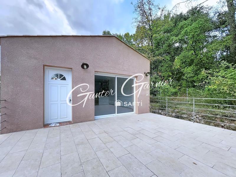 Maison - 92 m² - 4 pièces