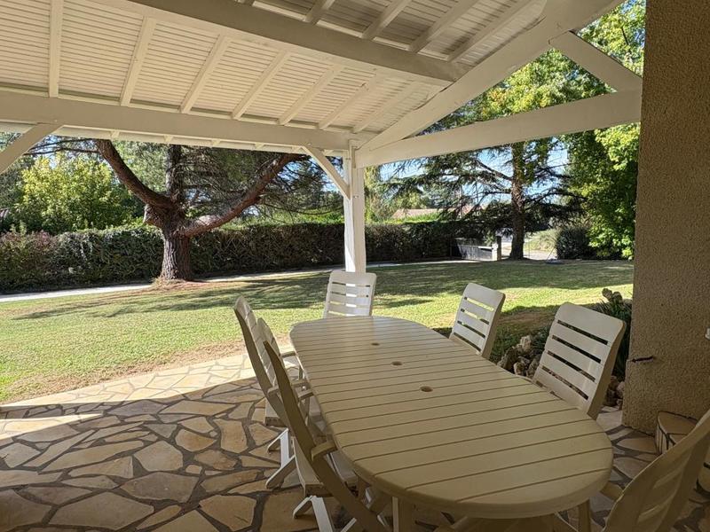 Propriété - 169 m² - 7 pièces