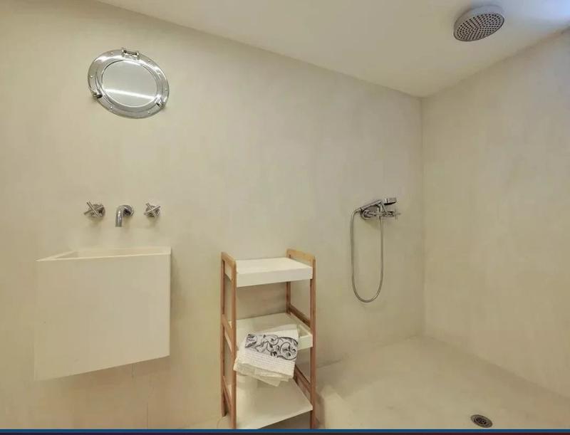 Villa - 240 m² - 8 pièces