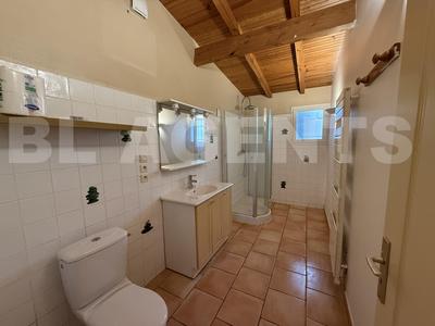 Maison traditionnelle - 148 m² - 8 pièces