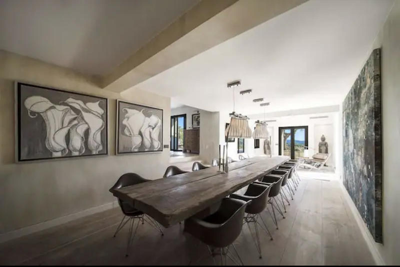 Villa - 360 m² - 6 pièces