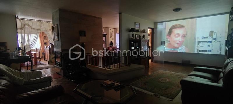 Pavillon - 230 m² - 8 pièces