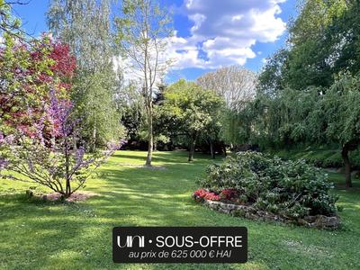 Maison - 400 m² - 7 pièces