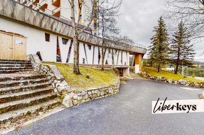 Maison - 232 m² - 1 pièce