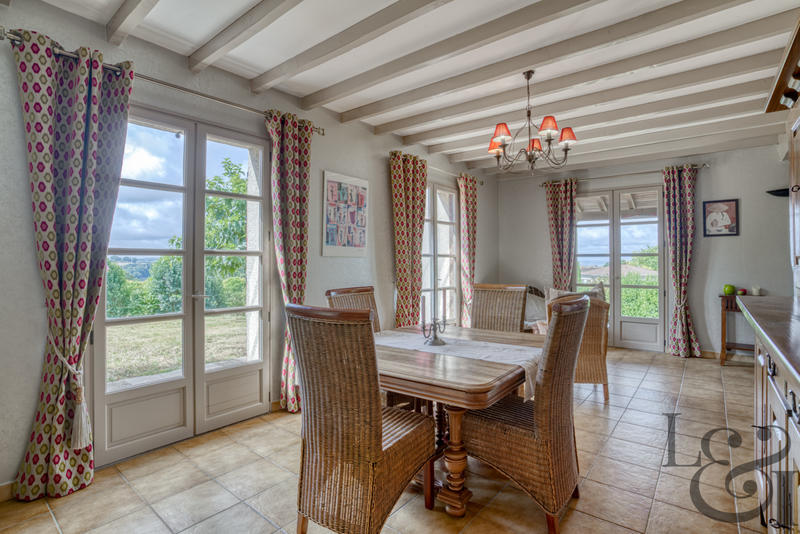 Maison - 160 m² - 6 pièces