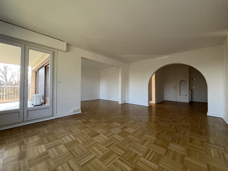 Appartement - 120 m² - 5 pièces