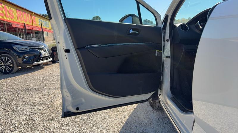 Peugeot 3008 1.6 BlueHDi 120 Eat6 Allure - Automatique