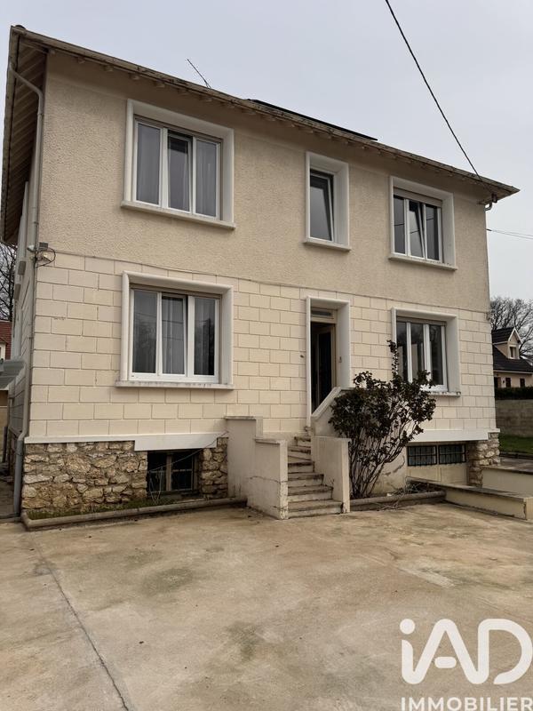 Maison - 180 m² - 8 pièces