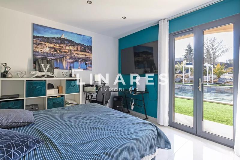 Villa - 162 m² - 6 pièces