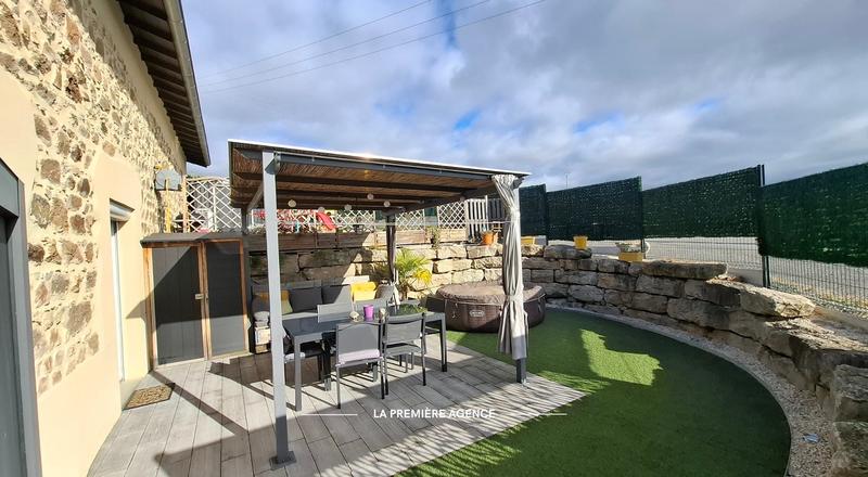 Maison - 105 m² - 4 pièces