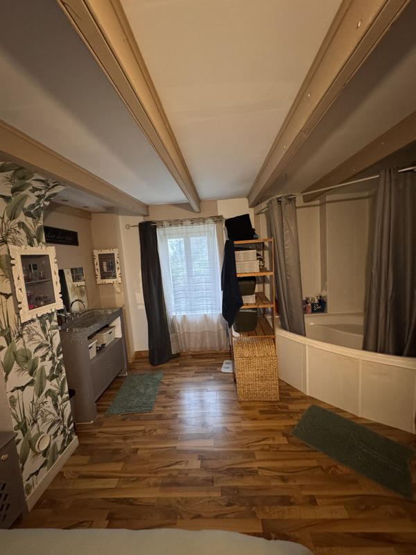 Maison - 143 m² - 8 pièces