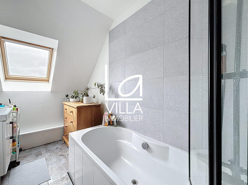 Maison - 122 m² - 6 pièces