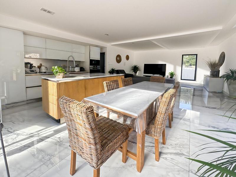 Maison - 105 m² - 5 pièces