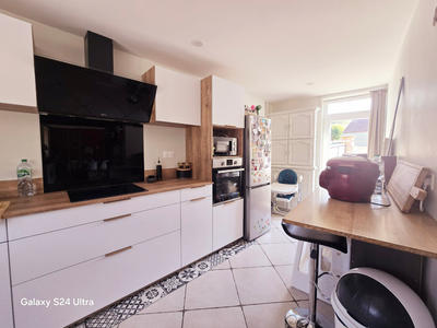 Maison - 184 m² - 7 pièces