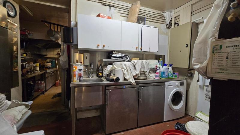 Immeuble - 140 m² - 6 pièces