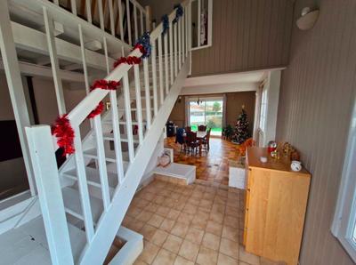 Maison - 184 m² - 7 pièces