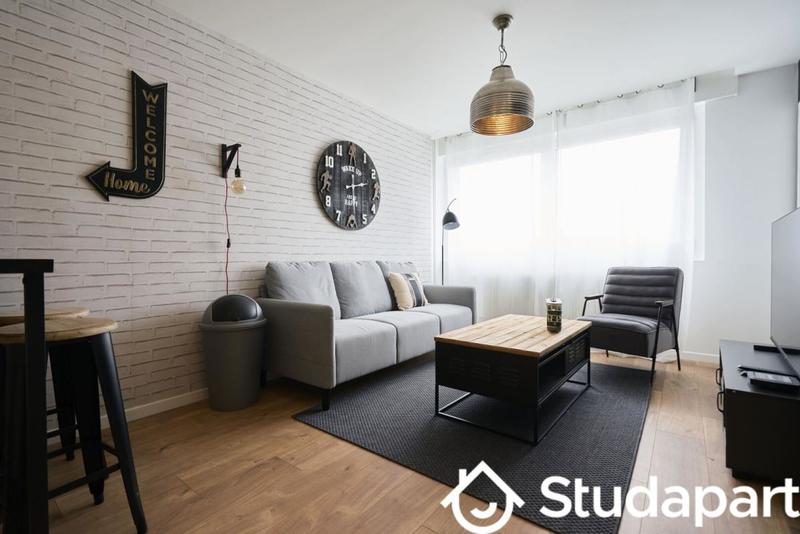 Chambre - 11 m² - 1 pièce