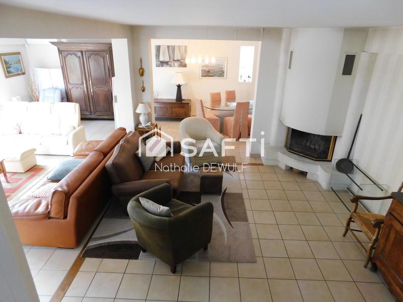 Maison - 225 m² - 8 pièces