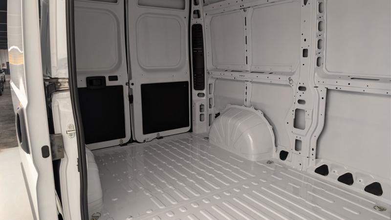 Peugeot Boxer Fourgon Fgn Tole 3.0 t L2h2 120 s Bvm6