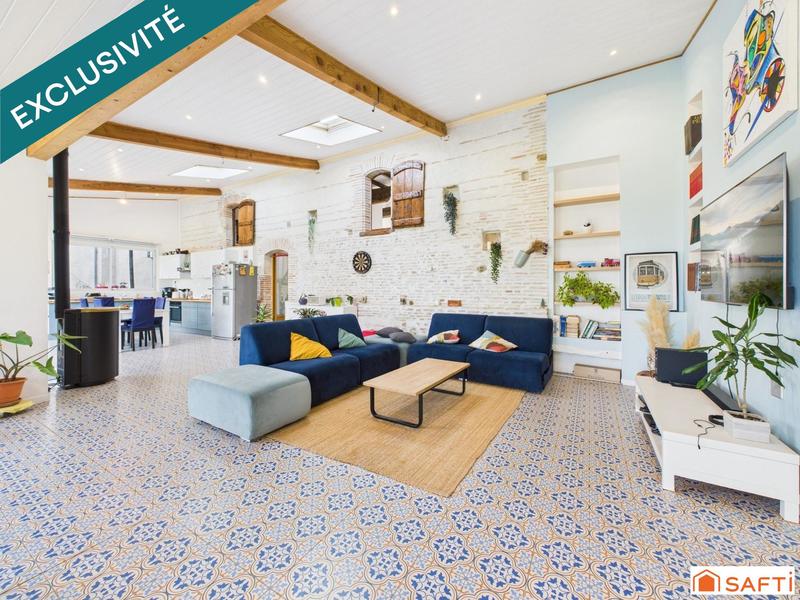 Maison - 210 m² - 8 pièces