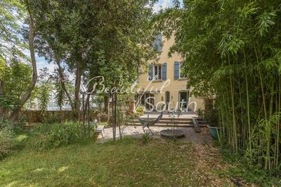 Gîte - 956 m² - 32 pièces