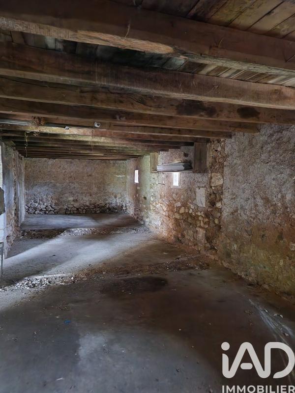 Maison - 250 m² - 1 pièce