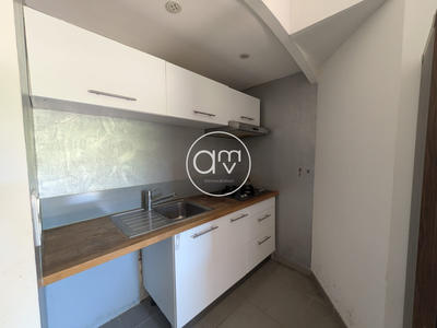 Appartement - 90 m² - 3 pièces