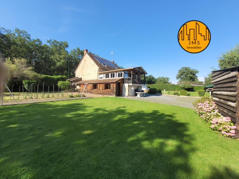 Maison - 215 m² - 8 pièces