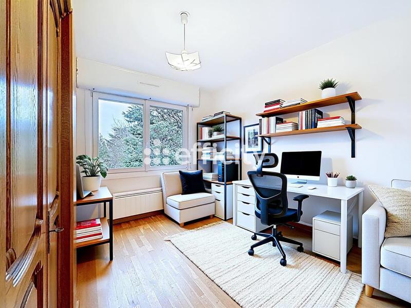 Appartement - 110 m² - 4 pièces