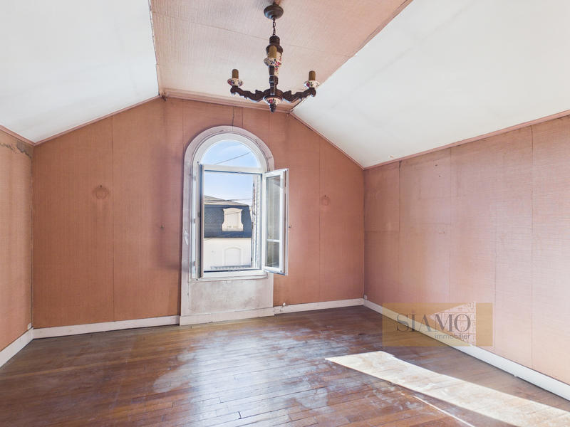 Maison - 85 m² - 4 pièces