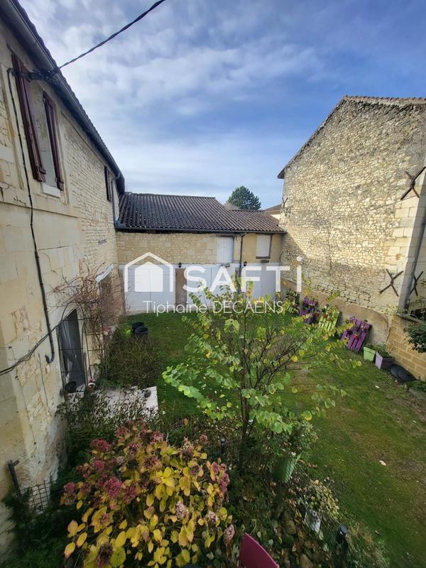 Maison - 310 m² - 16 pièces