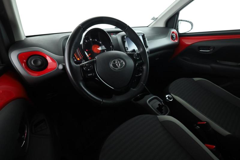 Toyota Aygo 1.0 Vvt-i X-Play X-Shift 5p 72 ch