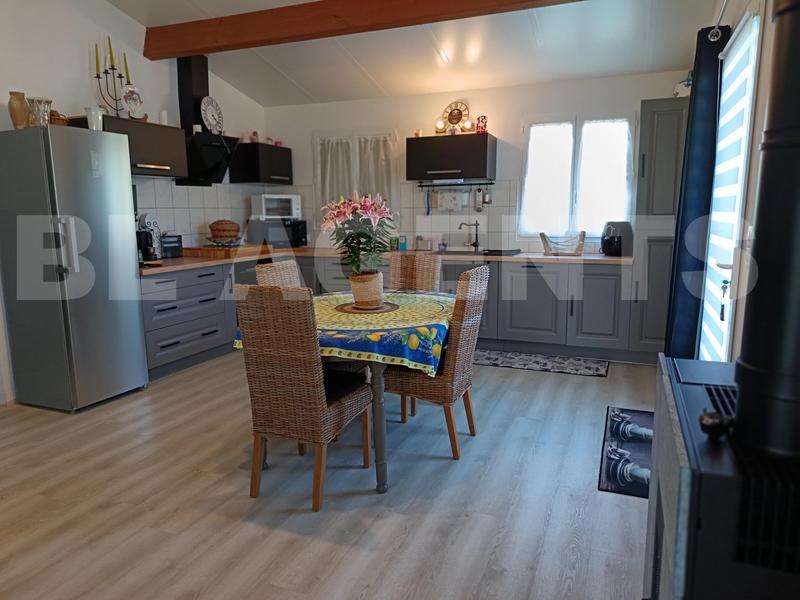 Maison - 102 m² - 4 pièces