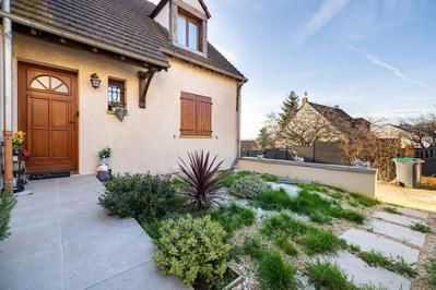 Maison - 200 m² - 6 pièces