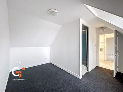 Immeuble - 74 m² - 6 pièces